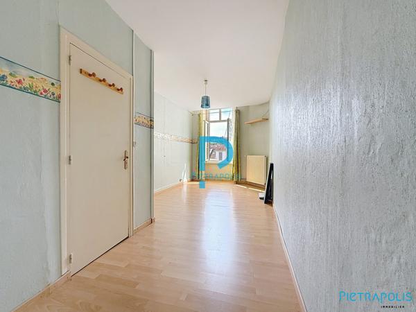 CENTRE DE TARARE APPARTEMENT 96 m2