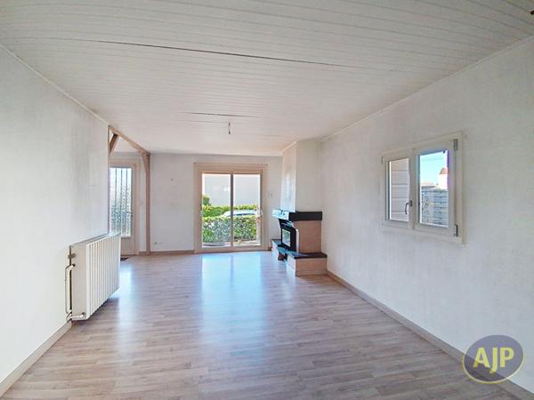 Vente maison La Roche Sur Yon : 191 000 € - AJP Immobilier La Roche-sur-Yon