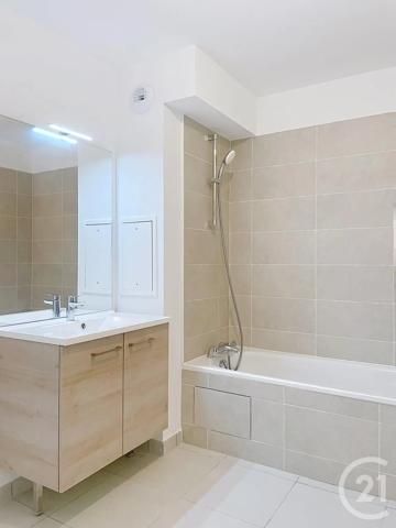 Appartement F3 à vendre  3 pièces - 62,67 m 2   COMPIEGNE  - 60