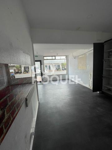 LOCAL COMMERCIAL AVEC FORTE VISIBILITE