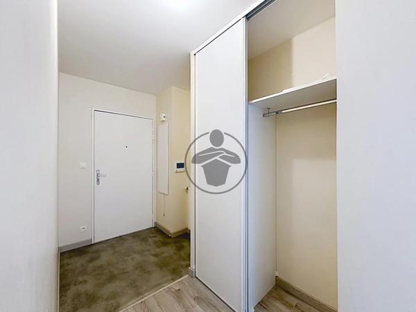 Vente                                                      Appartement
                        
                     3 pièces                      76 m2                     à Saint-Quentin