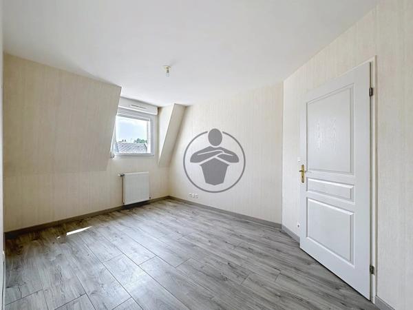 Vente                                                      Appartement
                        
                     3 pièces                      76 m2                     à Saint-Quentin