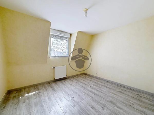 Vente                                                      Appartement
                        
                     3 pièces                      76 m2                     à Saint-Quentin