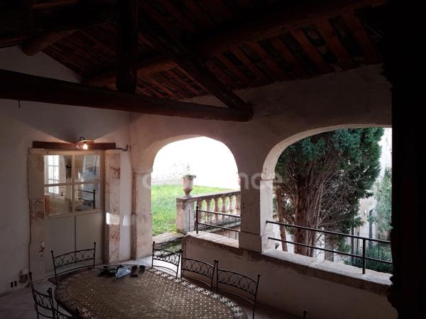 Élégance patrimoniale, art de vivre Maison Bolléne (84)