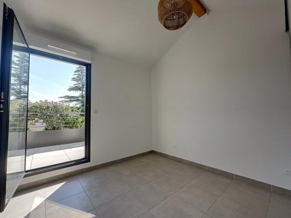 Mandelieu-la-Napoule (06210) Mandelieu, Quartier Cottage, résidence de 8 appartements de 2023, T4 en duplex dernier étage 2 grandes terrass