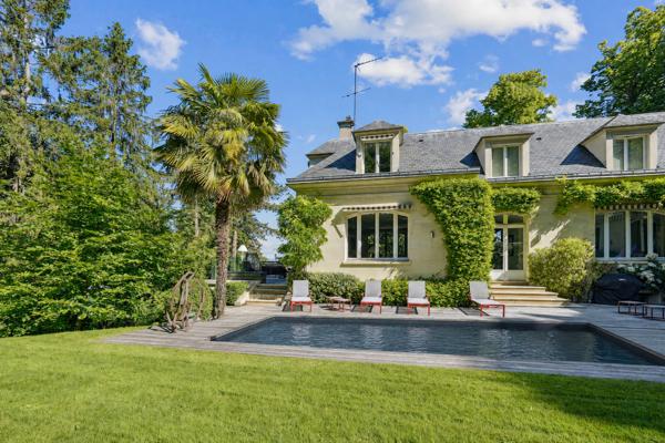 Vente Maison de luxe Rueil-Malmaison 12 Pièces 486 m²