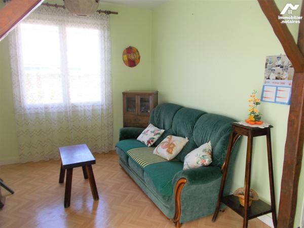 En centre-ville, au calme, jolie maison de plain-pied avec jardin sur 304 m2