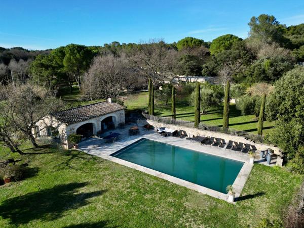 Vente Maison de luxe Uzès 8 Pièces 330 m²
