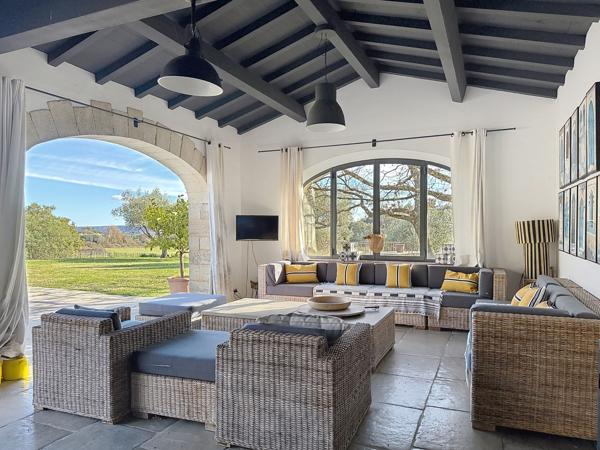 Vente Maison de luxe Uzès 8 Pièces 330 m²