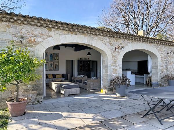 Vente Maison de luxe Uzès 8 Pièces 330 m²