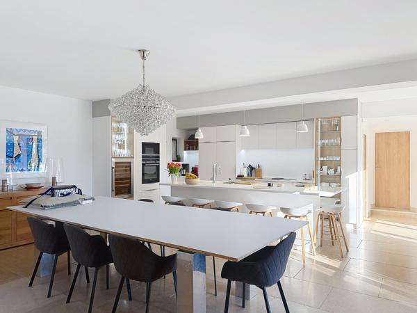 Vente Maison de luxe Uzès 8 Pièces 330 m²