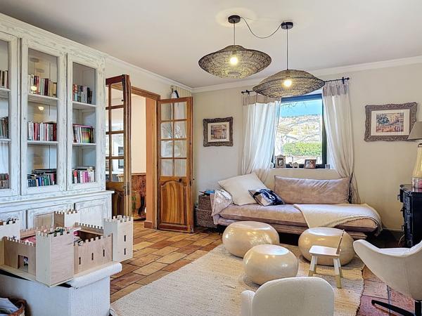 Vente Maison de luxe Uzès 8 Pièces 330 m²