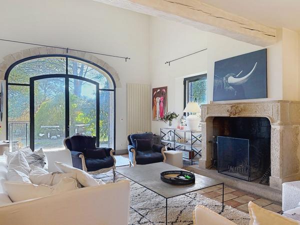 Vente Maison de luxe Uzès 8 Pièces 330 m²