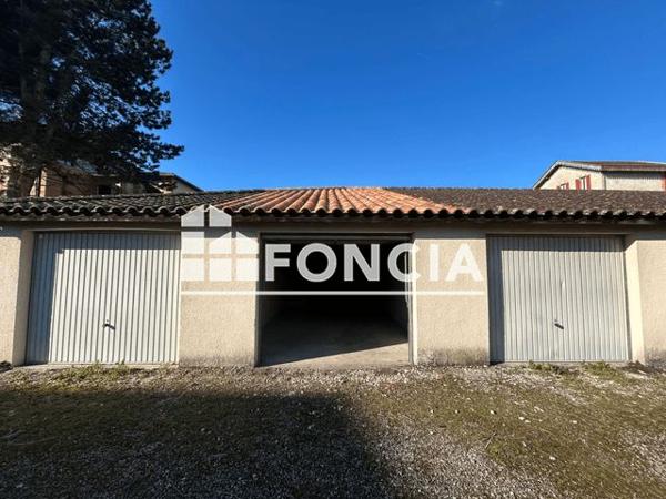 Location Parking - RUE DE VELOURS Villeneuve Sur Lot 47300