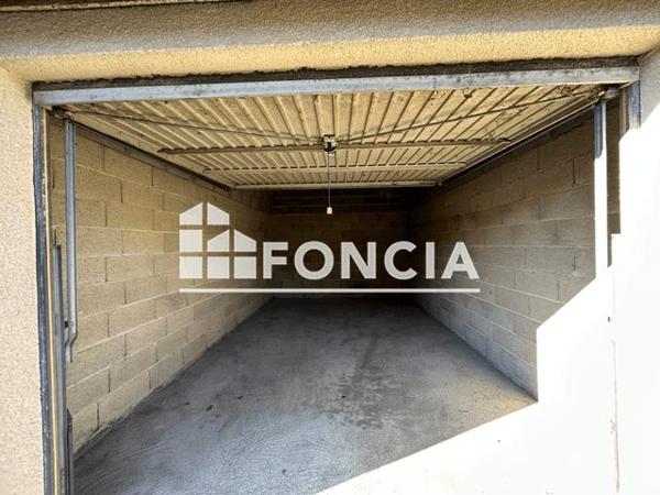 Location Parking - RUE DE VELOURS Villeneuve Sur Lot 47300