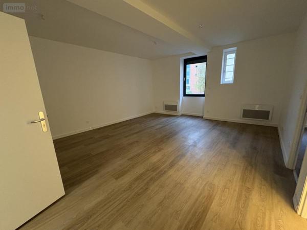 Appartement à louer à Lagnieu dans l'Ain (01150), ref : 01037-L95