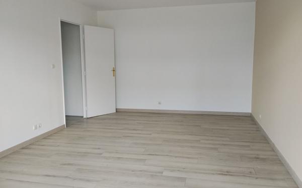 Appartement à louer    3 pièces •  Massy