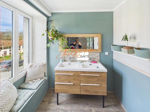 Corps de ferme avec dépendances et domaine de 8 ha