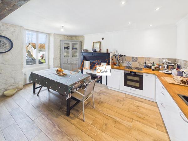 Corps de ferme avec dépendances et domaine de 8 ha