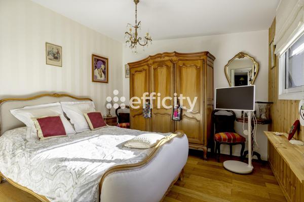 Maison 7 pièces - 223 m²