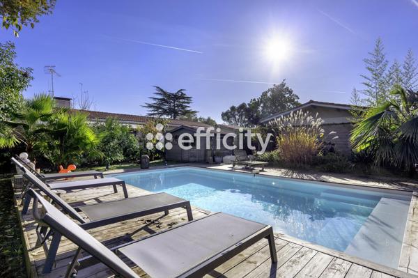 Maison 7 pièces - 223 m²