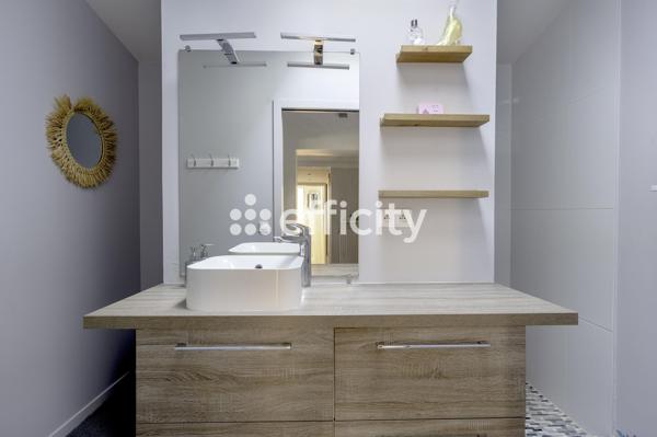 Maison 7 pièces - 223 m²