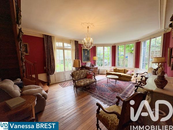 Maison à vendre 10 pièces 225 m² Saint-Maur-des-Fossés