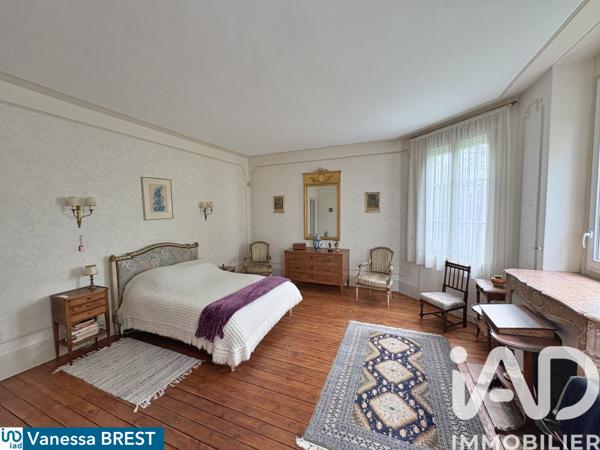 Maison à vendre 10 pièces 225 m² Saint-Maur-des-Fossés