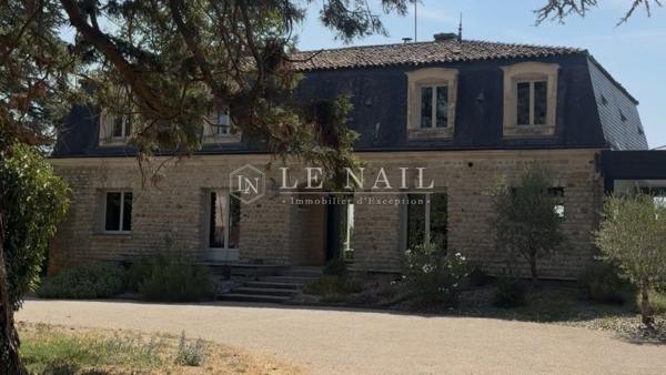 Propriété du XIXe siècle dans un cadre boisé proche de Poitiers