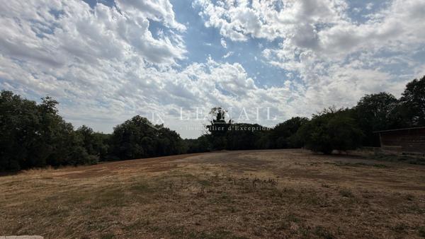 Propriété du XIXe siècle dans un cadre boisé proche de Poitiers