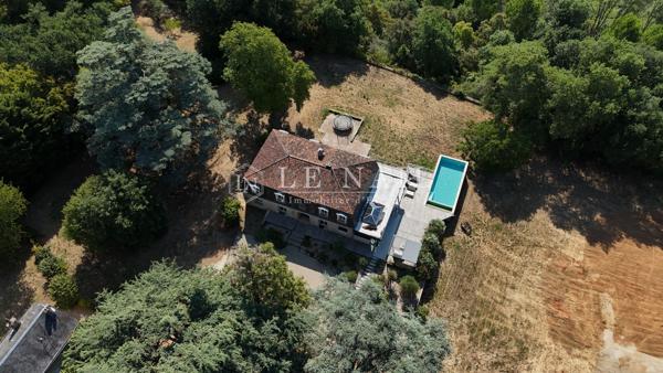 Propriété du XIXe siècle dans un cadre boisé proche de Poitiers