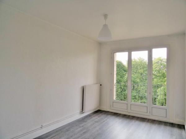 Appartement 3 pièces de 60 m² à louer à Viry-Chatillon (91170).