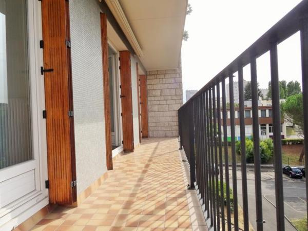 Appartement 3 pièces de 60 m² à louer à Viry-Chatillon (91170).