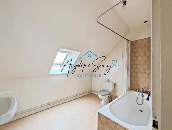 Appartement à rénover au cœur de Lons-le-Saunier – 164,83 m² pour donner vie à vos idées
