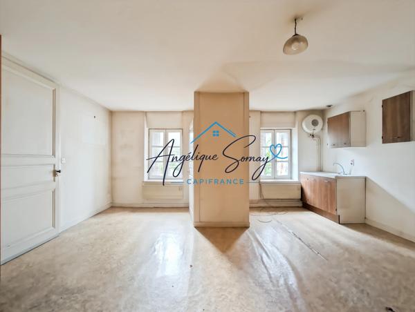 Appartement à rénover au cœur de Lons-le-Saunier – 164,83 m² pour donner vie à vos idées