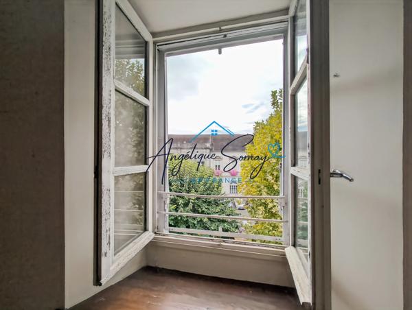 Appartement à rénover au cœur de Lons-le-Saunier – 164,83 m² pour donner vie à vos idées