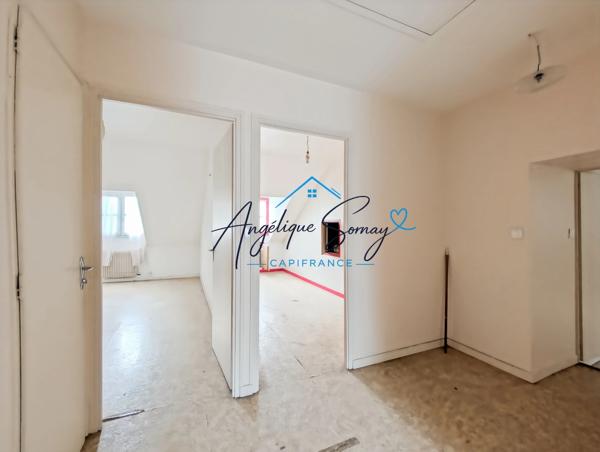 Appartement à rénover au cœur de Lons-le-Saunier – 164,83 m² pour donner vie à vos idées