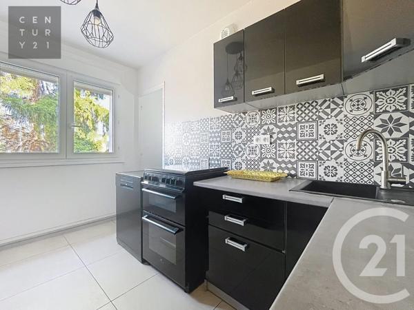Appartement T3 à vendre  3 pièces - 57,50 m 2   TROYES  - 10