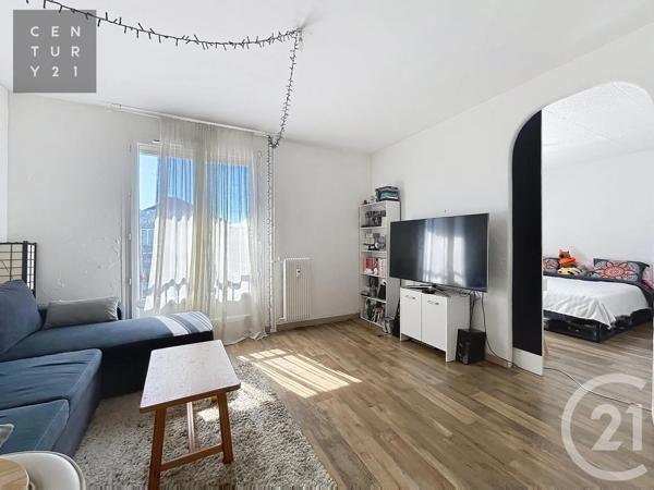 Appartement T3 à vendre  3 pièces - 57,50 m 2   TROYES  - 10