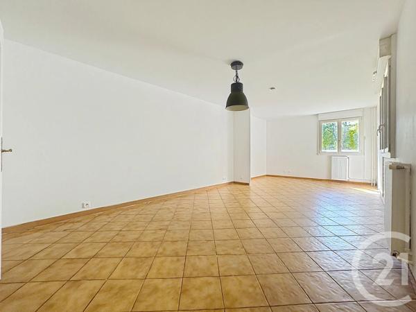 Appartement à vendre  3 pièces - 64,83 m 2   REIMS  - 51