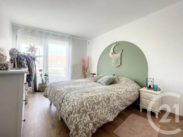 Appartement à vendre  3 pièces - 64,83 m 2   REIMS  - 51