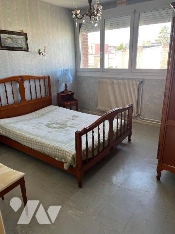 Maison avec 4 chambres, garage, jardin