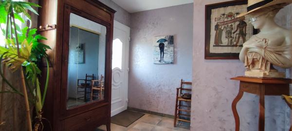 La Loye 6 pièce(s) 140 m2 , plain-pied, terrain de 3940 m² , piscine, sauna...