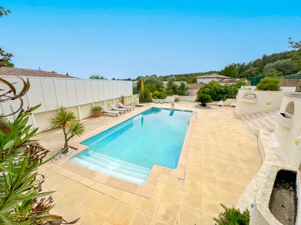 Magnifique Propriété Vue sur le Bassin de Thau à Poussan !