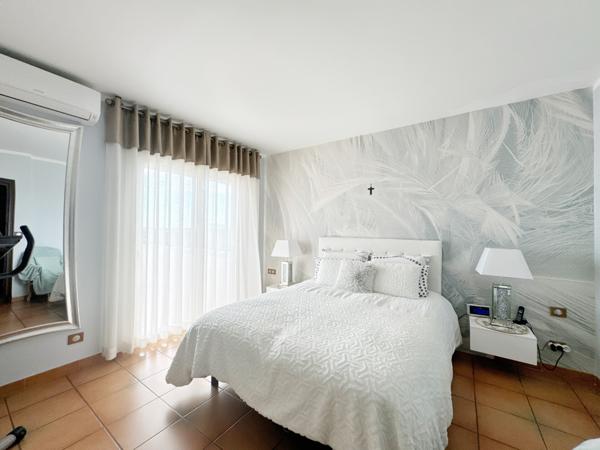 Magnifique Propriété Vue sur le Bassin de Thau à Poussan !