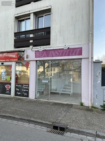 Fonds et/ou murs commerciaux à vendre à Ploemeur dans le Morbihan (56270), ref : 56082-1571   
Bourg