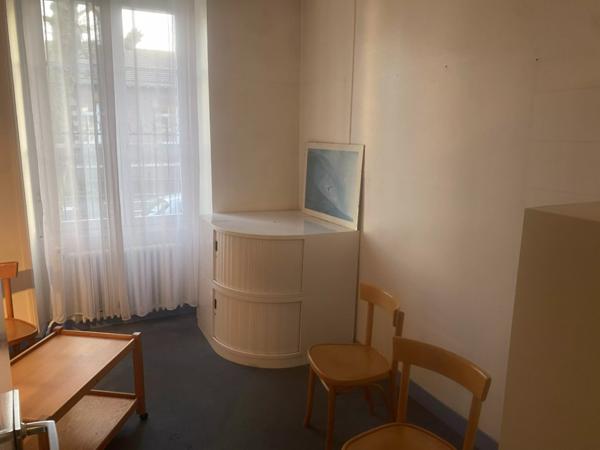 Appartement/LOCAL PROFESSIONNEL