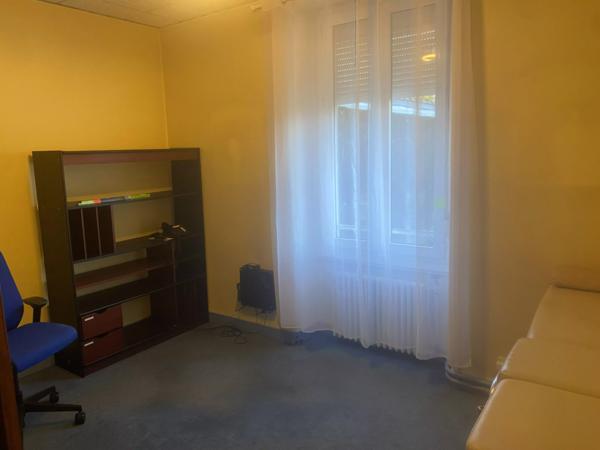 Appartement/LOCAL PROFESSIONNEL