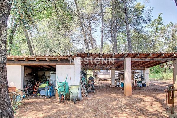 Exclusivité A VENDRE ! Maison de 92 m2 de plain pied + 10m² de dépendance + piscine le tout sur un terrain de 2 hectares!!