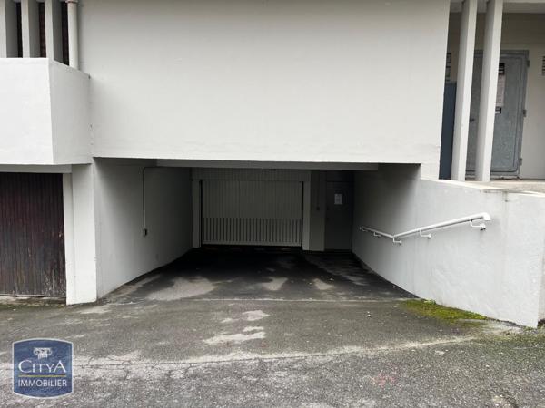 Location parking Saint-Quentin (02100)